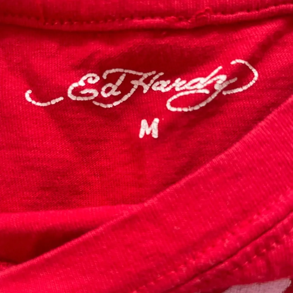 Ed Hardy Cropped Graphic Tee “Ed Hardy” Script — Size M (Y2K / Tattoo Style) - Picture 2 of 3